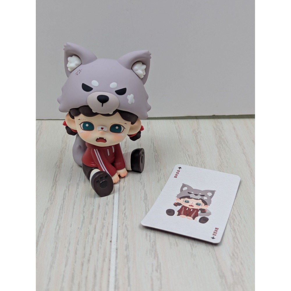 Baby Zoraa TNT Space Secrets Vinyl Figure Grey Wolf Girl Blind Box Woohoo boohoo